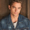 After Earning a No. 1 With His Debut Single, Brett Young “Accidentally Stumbled on a Wedding Song” With New Single, “In Case You Didn’t Know”